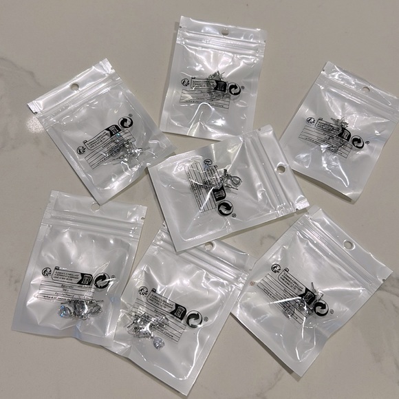 New/Unworn Bridesmaid Earrings x7 - Picture 1 of 3